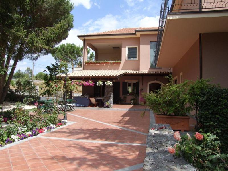 Rosso Vulcano Nicolosi Exterior photo